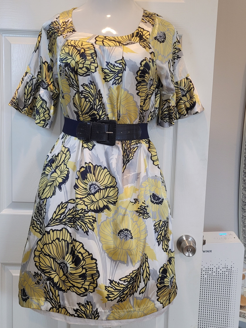 Yellow & White Silky Floral Shift, Wide Scoop Neck & Flare Short Sleeves 10